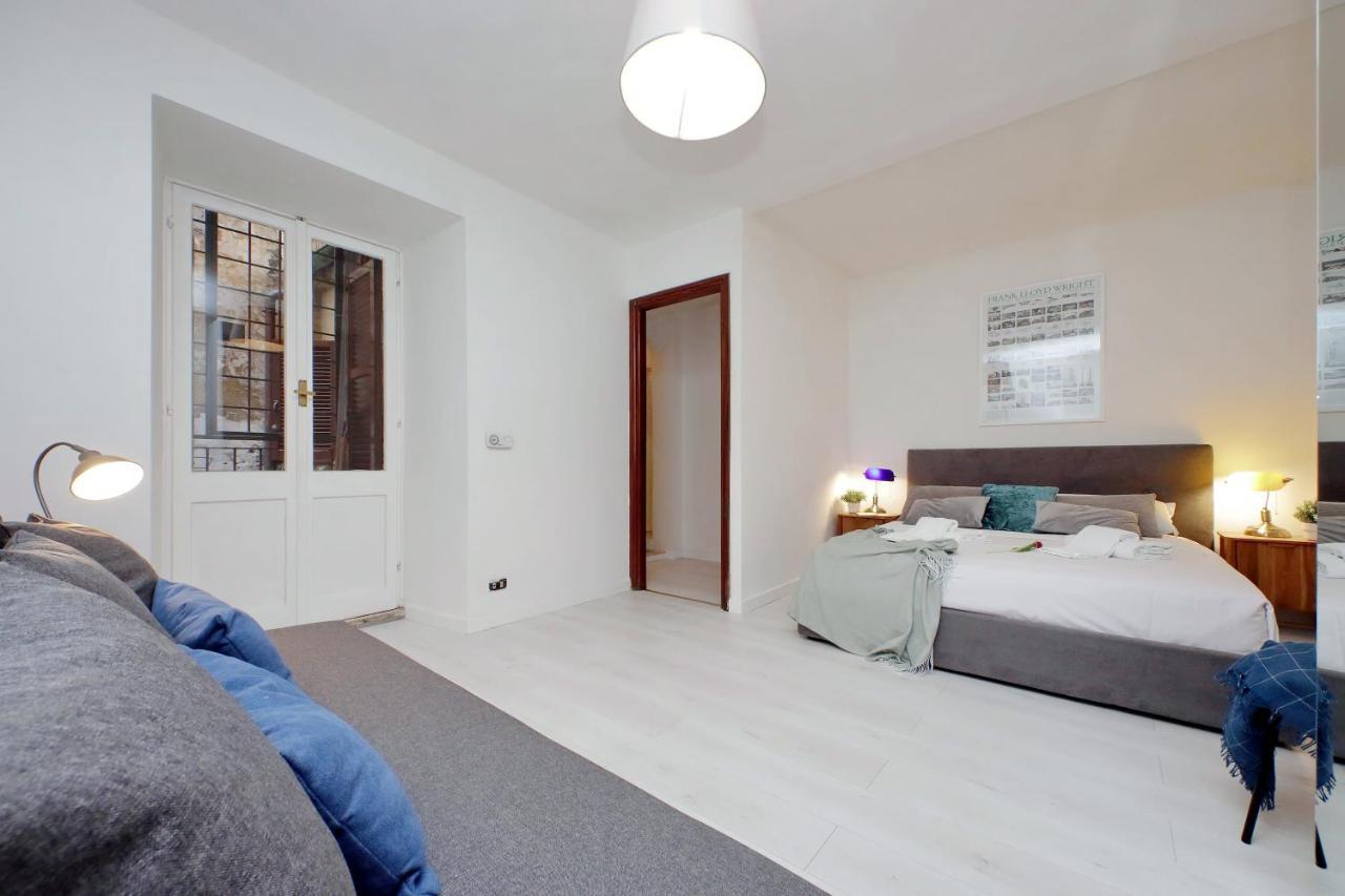 Monti Spacious Apartment 2 Rome Bagian luar foto