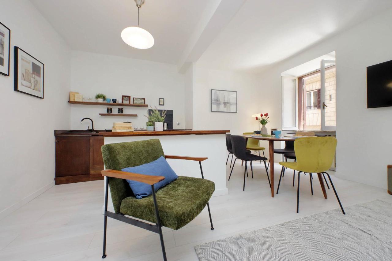 Monti Spacious Apartment 2 Rome Bagian luar foto