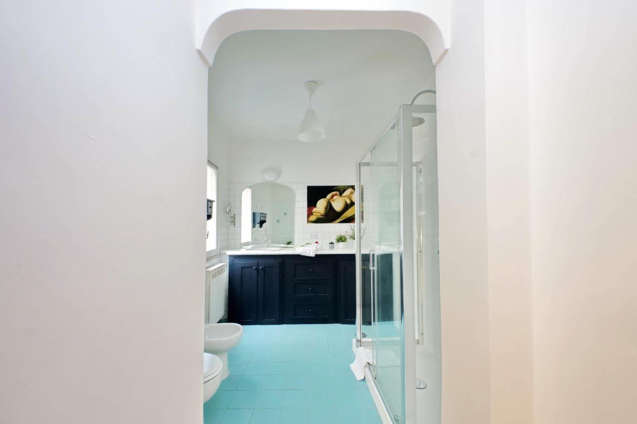 Monti Spacious Apartment 2 Rome Bagian luar foto