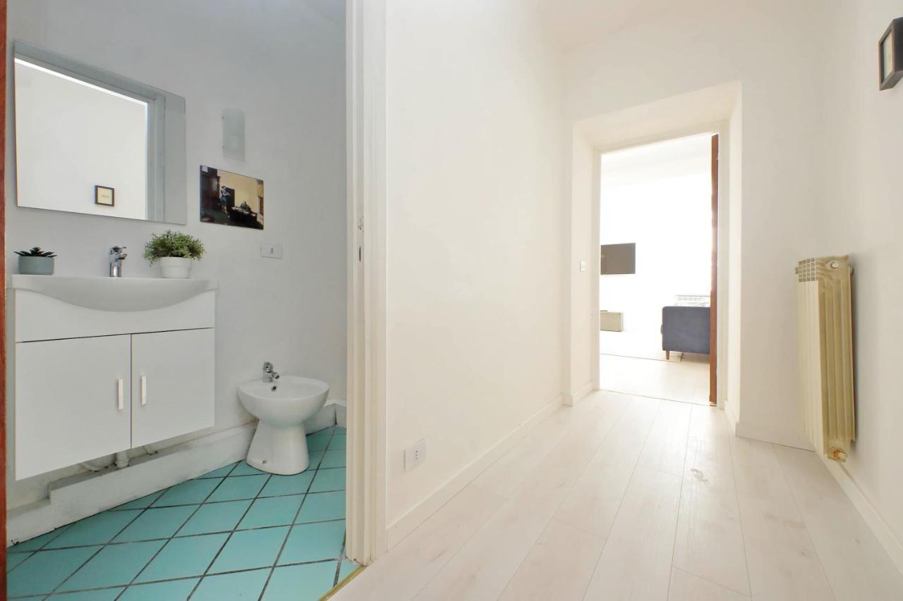 Monti Spacious Apartment 2 Rome Bagian luar foto