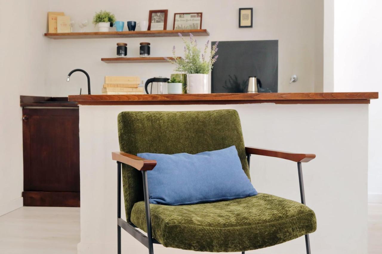 Monti Spacious Apartment 2 Rome Bagian luar foto